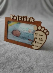 Dřevěný rámeček na fotku miminka | S porodními údaji a jménem