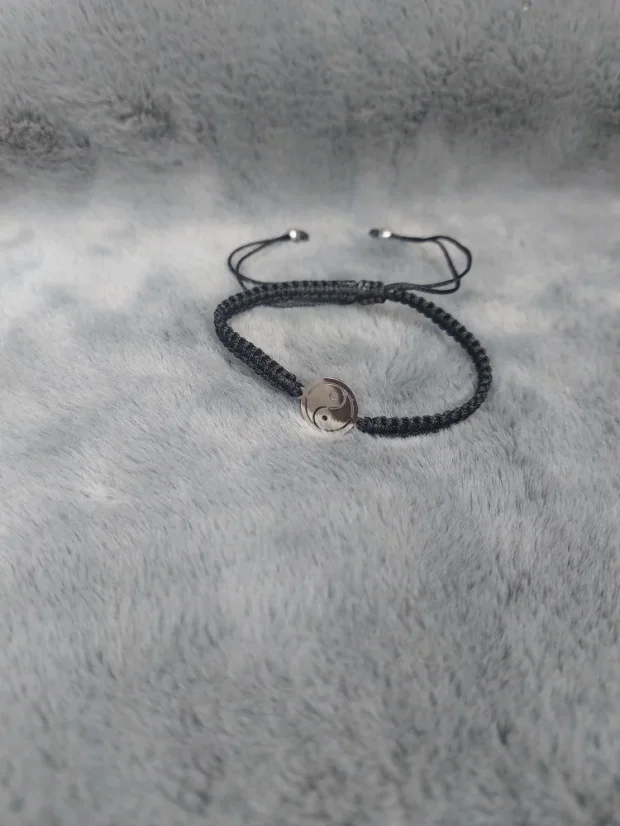 Pletený náramek s jin jang z chirurgické oceli
