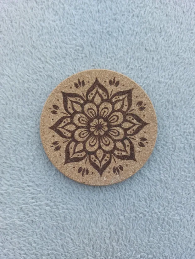 Korkový podtácek s motivem