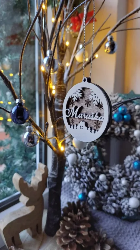 Dřevěná vánoční ozdoba se jménem | Radost z tradice