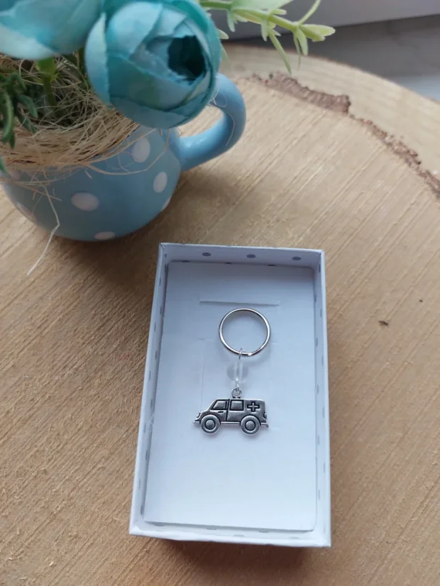 Mini klíčenka s přívěskem | Malý talisman pro každý den