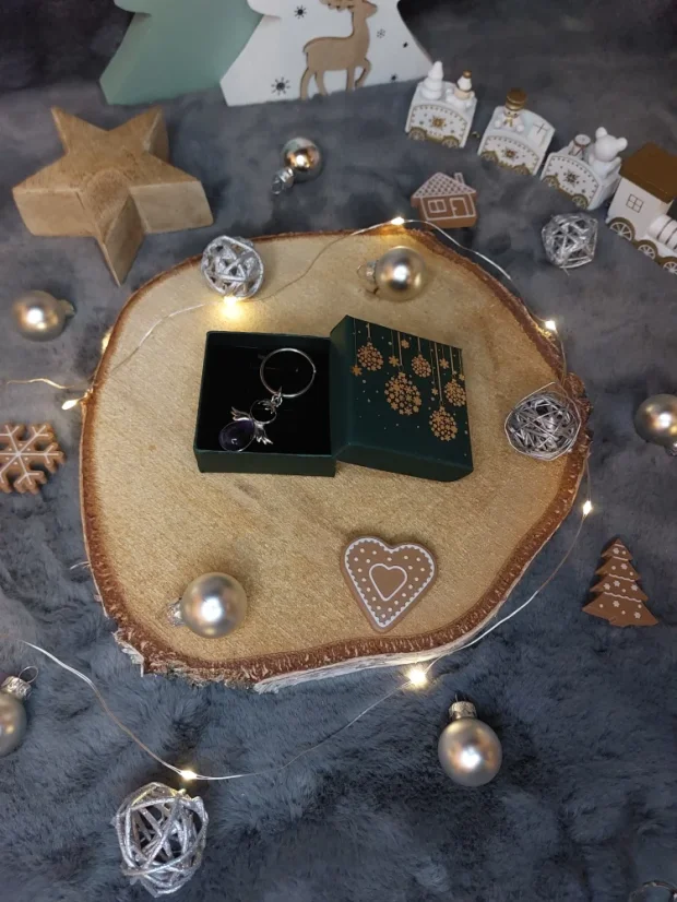 Andělská klíčenka z minerálu | Malý talisman štěstí a ochrany