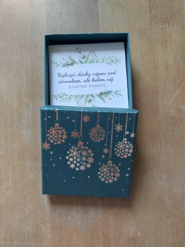 Dřevěná vánoční ozdoba se jménem | Radost z tradice