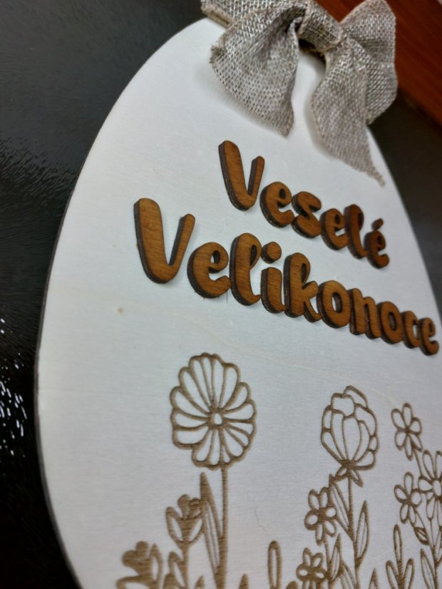 Dřevěné velikonoční vejce na zavěšení - Nápis písmenek: Růžová