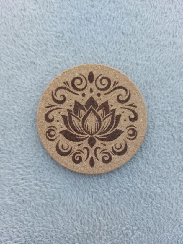 Korkový podtácek s motivem