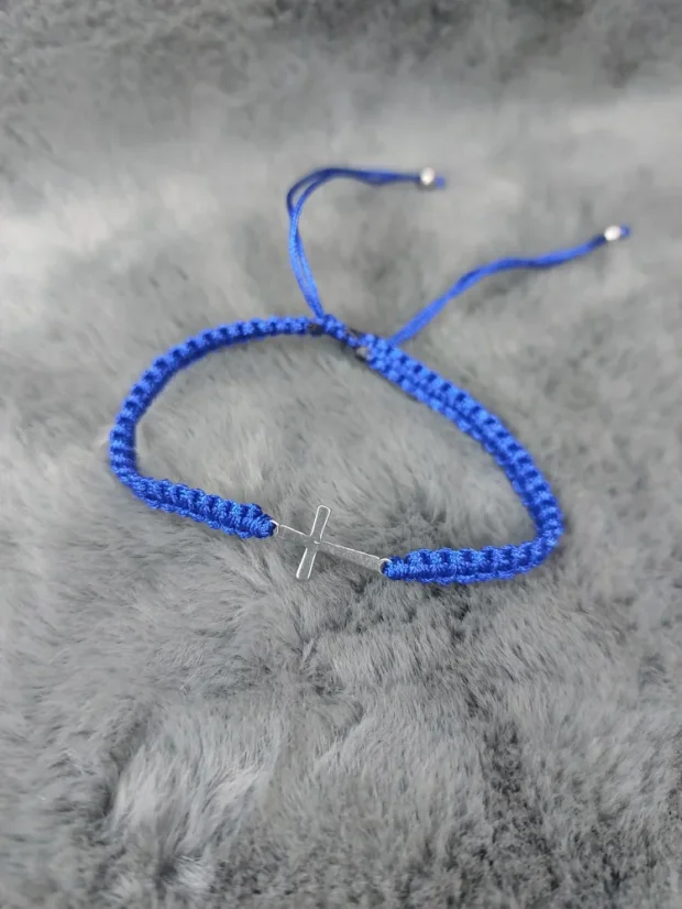 Pletený náramek s křížkem z chirurgické oceli