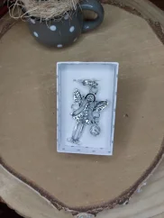 Klíčenka kovová Víla s barevným korálkem | Třpytivý dárek s kouzlem